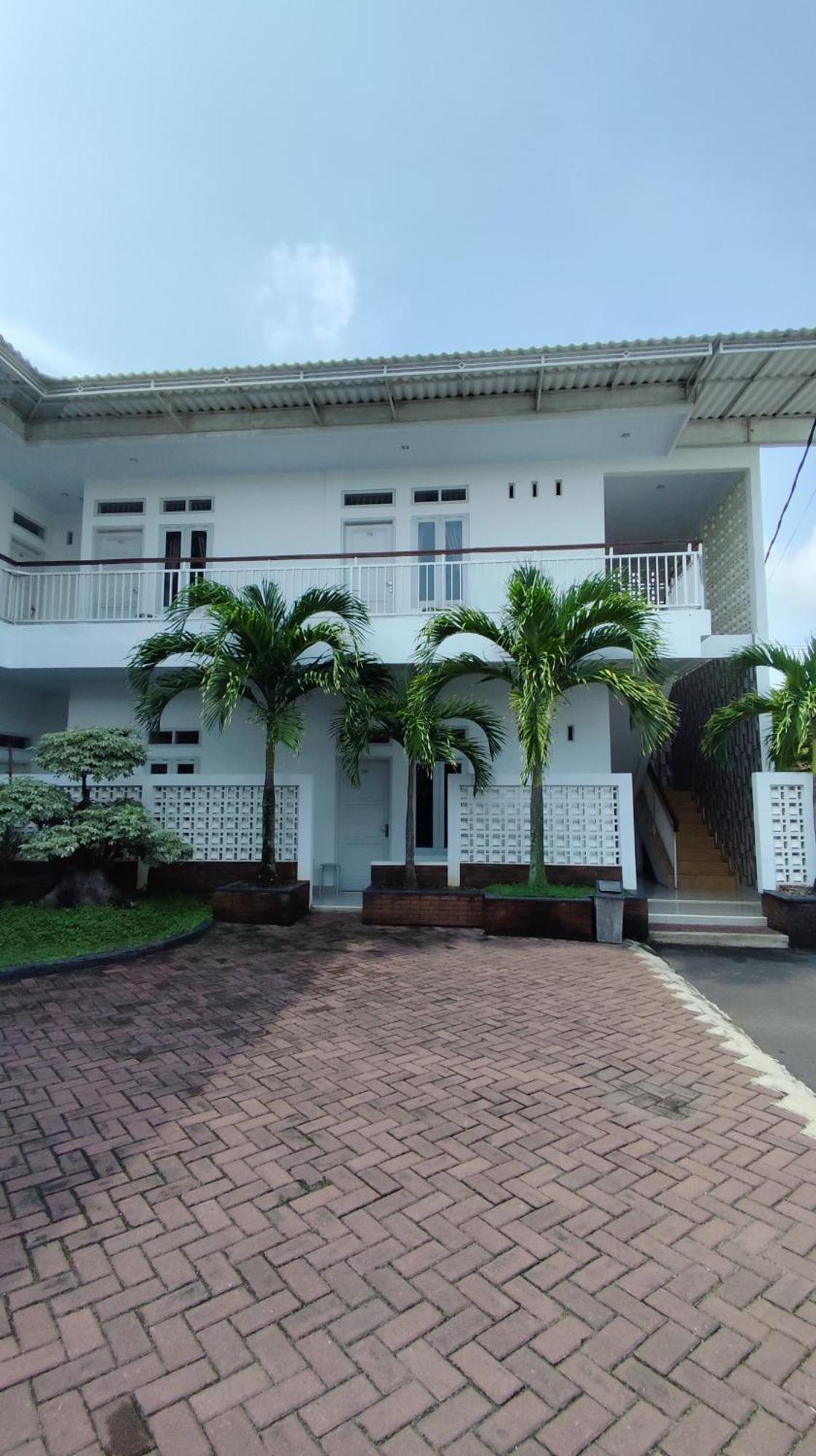 Backyard Guest House Banjar  Εξωτερικό φωτογραφία