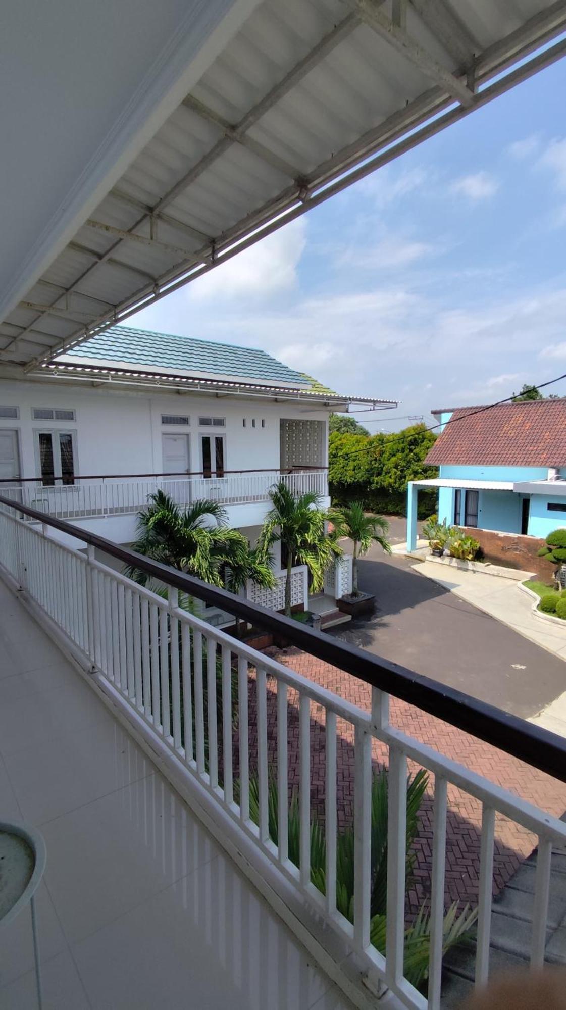 Backyard Guest House Banjar  Εξωτερικό φωτογραφία
